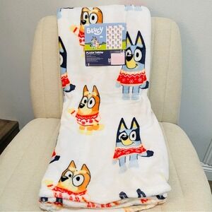 NEW Bluey Bingo Christmas Plush Throw Blanket 50x70 Holiday Sweater